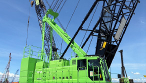 クローラークレーン